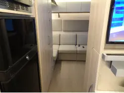 2021 LEISURE TRAVEL UNITY U24RL