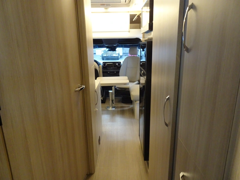 2021 LEISURE TRAVEL UNITY U24RL