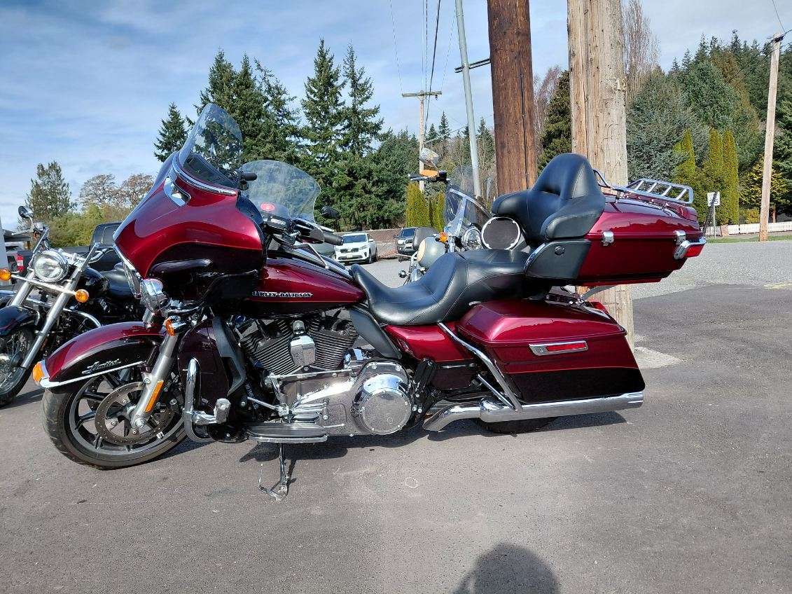 2015 Harley-Davidson ELECTRA GLIDE FLHTKL BASE in Burlington, WA