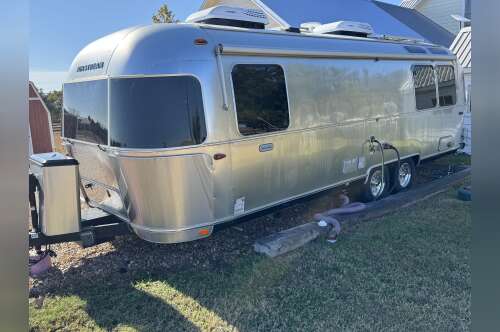 2022 Airstream GLOBETROTTER 27FBQ in fayetteville TX