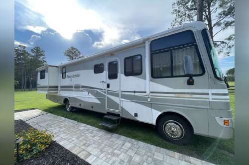 2002 Fleetwood PACE ARROW 26 in valdosta GA