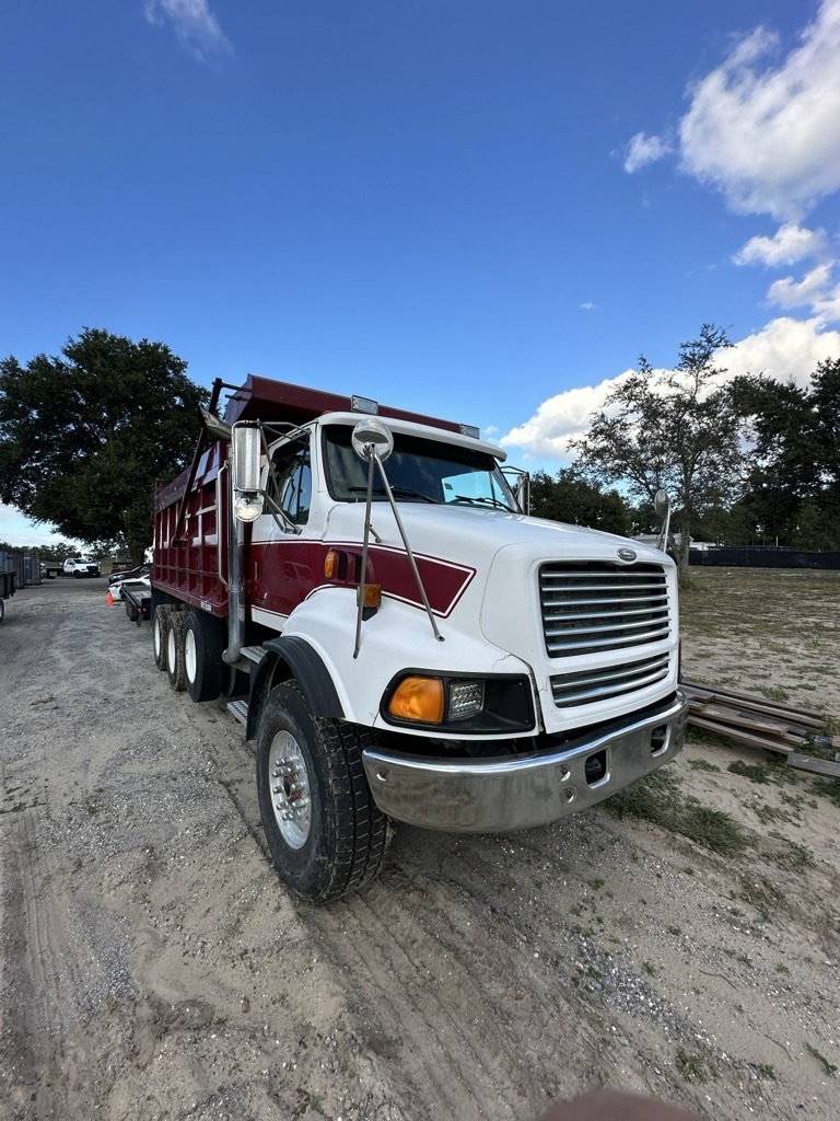 1999 STERLING L9513 in Royal Palm Beach, FL