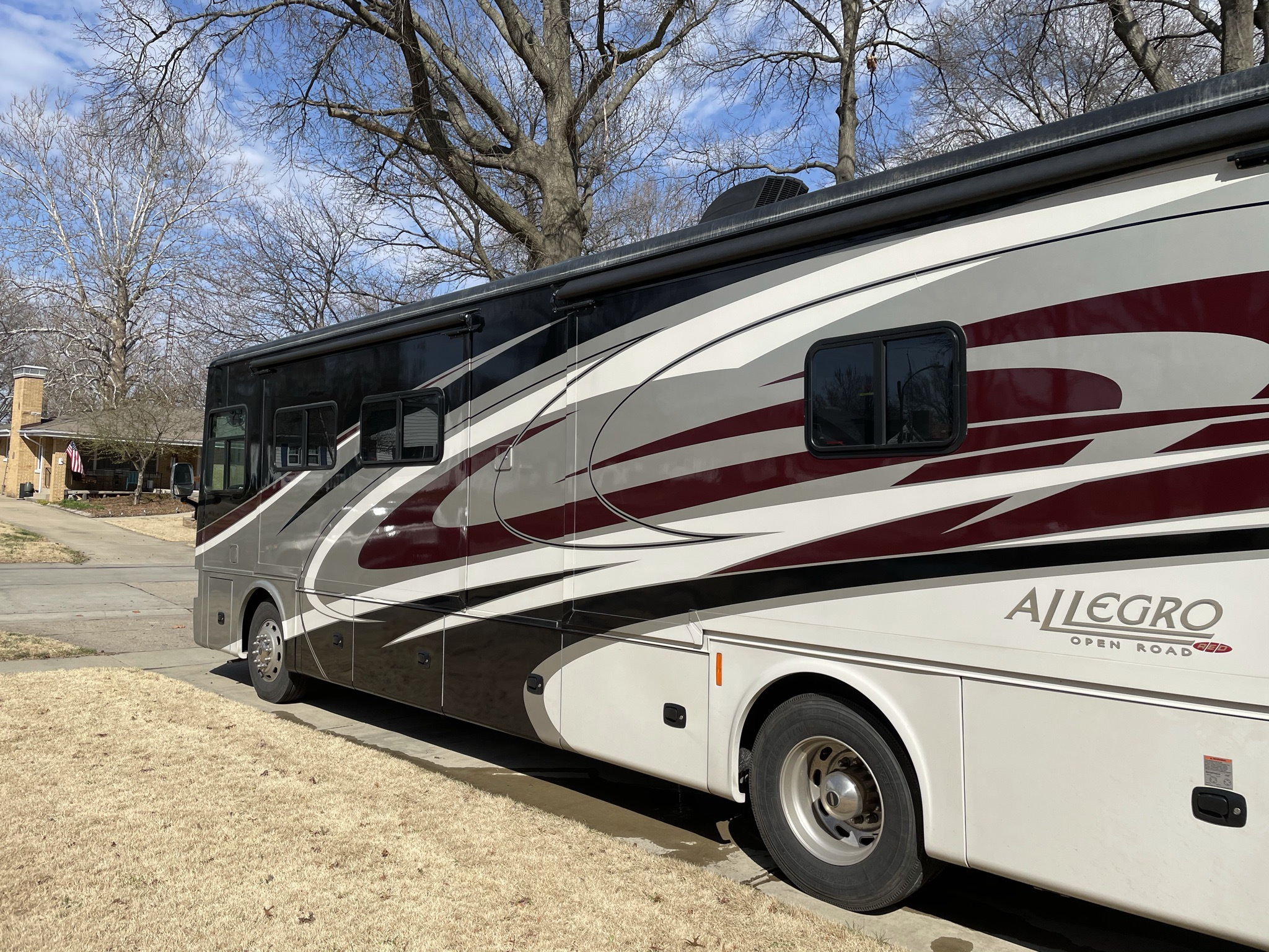 2017 Tiffin Motorhomes ALLEGRO RED 37 PA in springfield IL