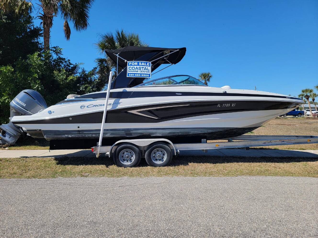 A photo of this 2019 Crownline E275XS