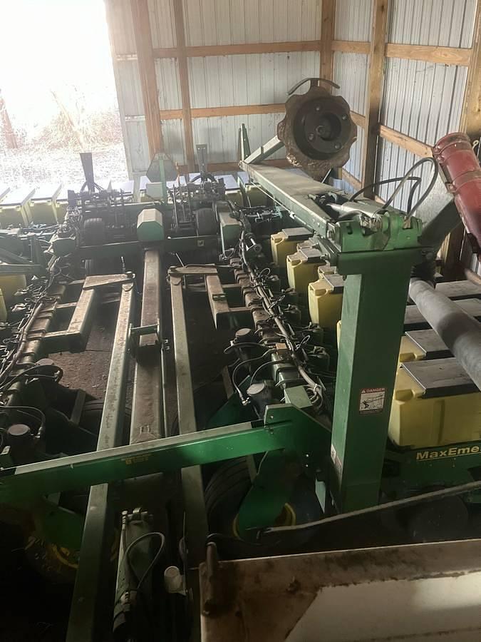 1997 JOHN DEERE 1780 Bean Planter in Madelia, MN