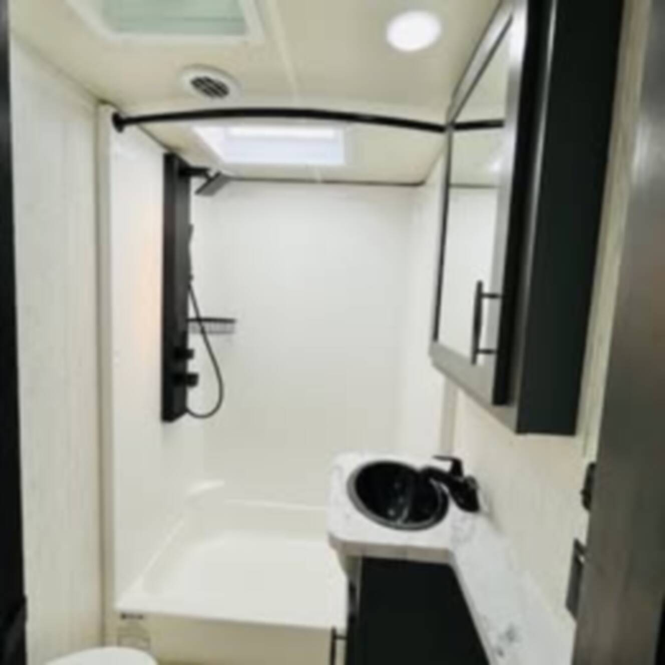 A photo of this 2023 Grand Design MOMENTUM 320G