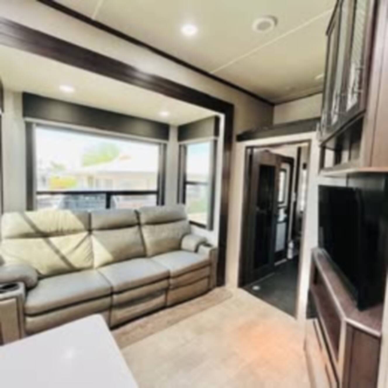 A photo of this 2023 Grand Design MOMENTUM 320G