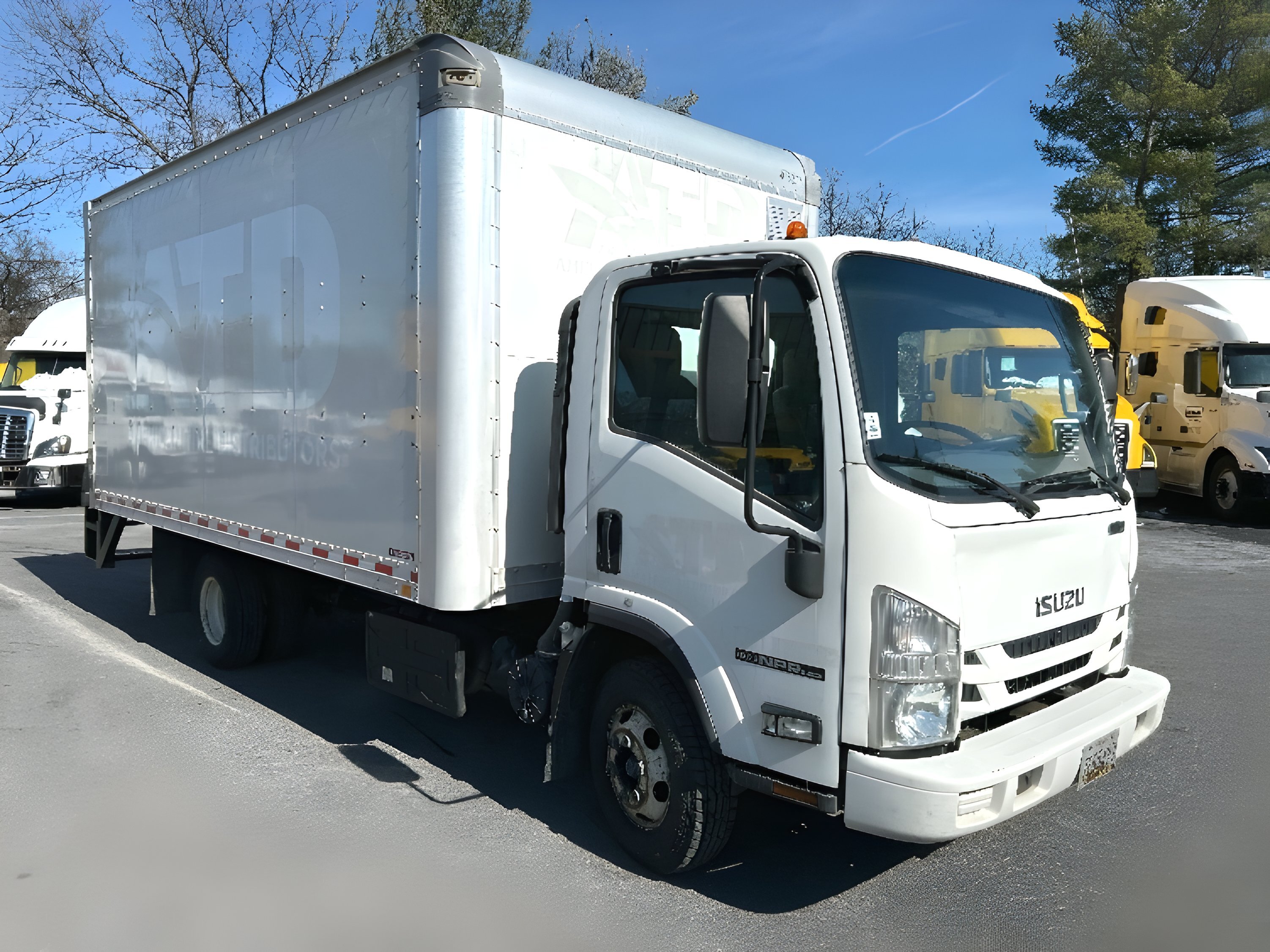 2021 ISUZU NPR HD in Essex, MD