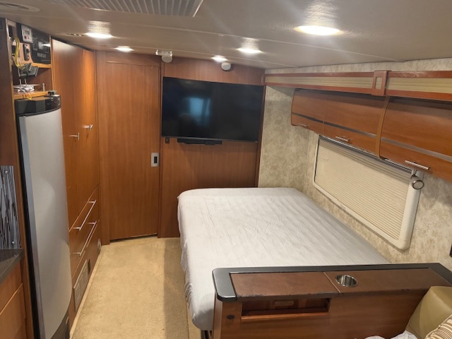 2010 Winnebago REYO 25R in earleton FL