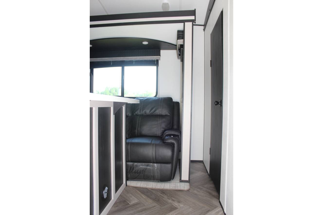 A photo of this 2021 Heartland TORQUE T331