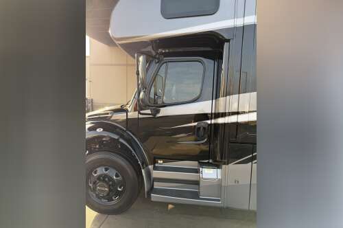 2025 Thor Motor Coach PASADENA 38DA in st charles IL