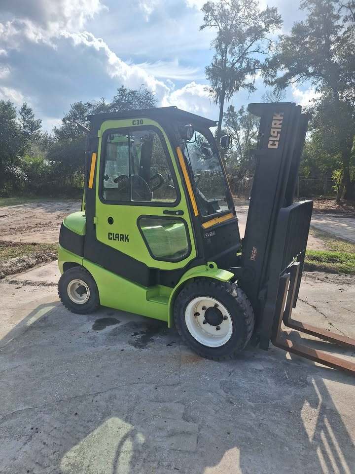 2011 CLARK C30 in Crawfordville, FL