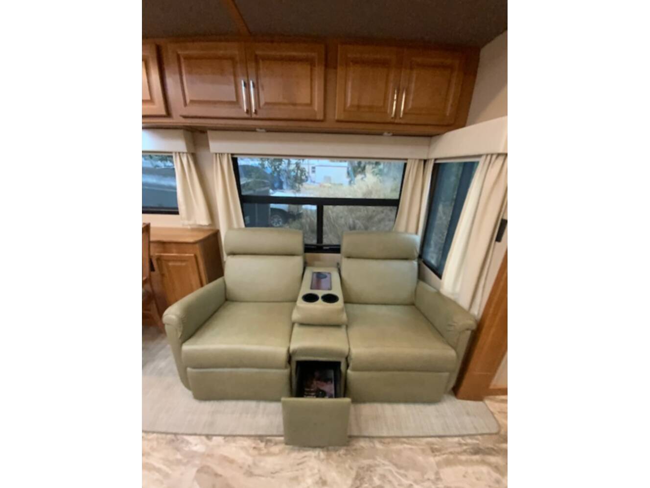 A photo of this 2021 Luxe ELITE 42 RL