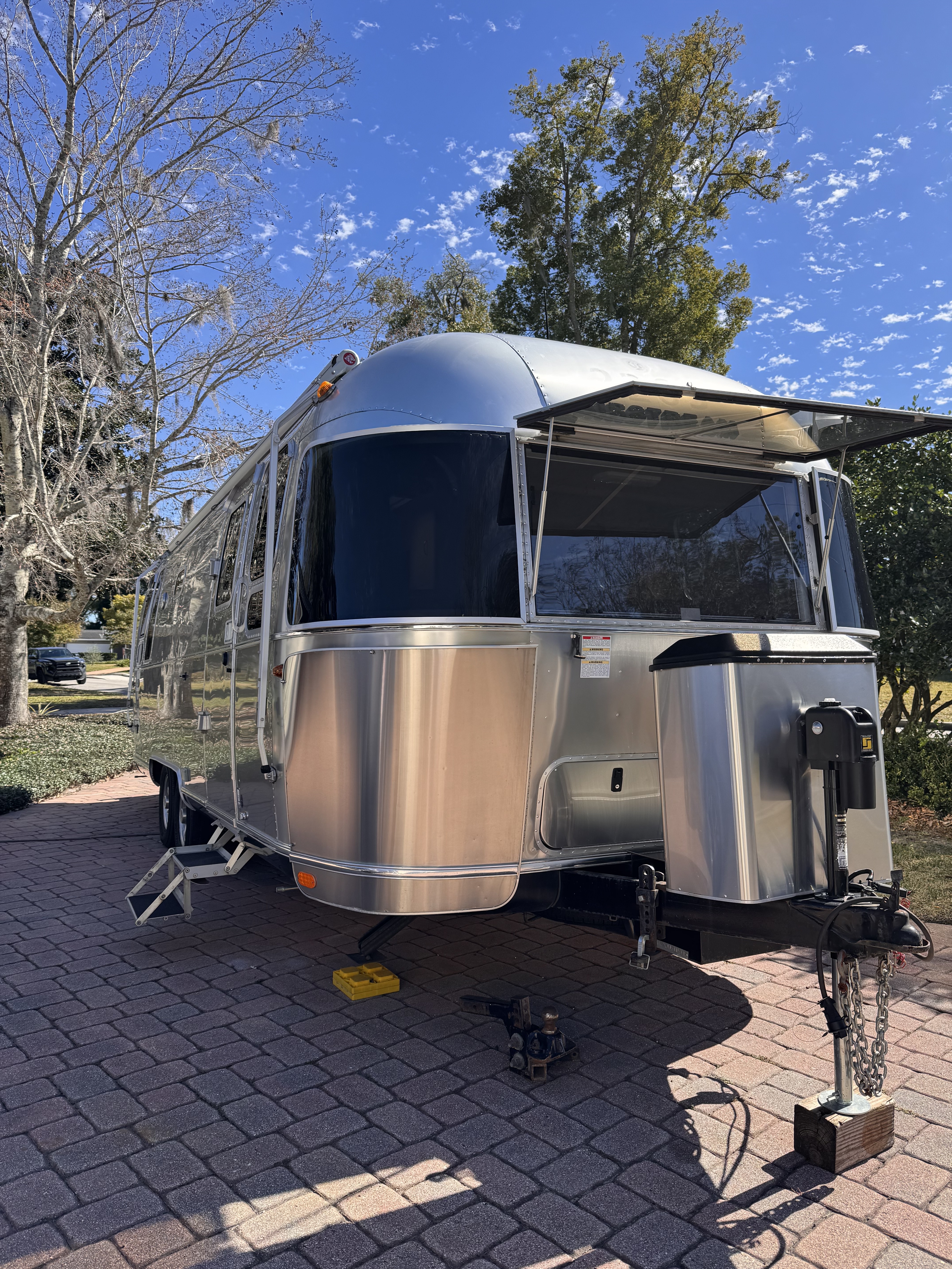 2018 Airstream FLYING CLOUD 26RB TWIN in maitland FL
