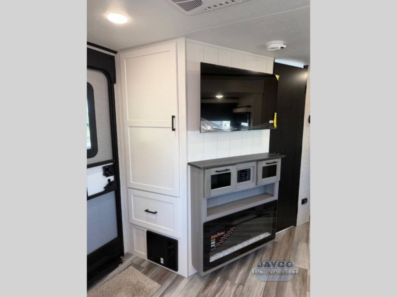 A photo of this 2025 Jayco Jay Feather 26FK