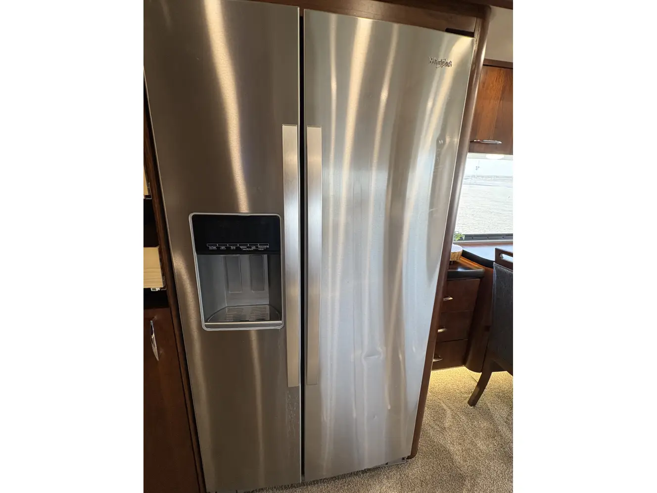 A photo of this 2019 American Coach 45A