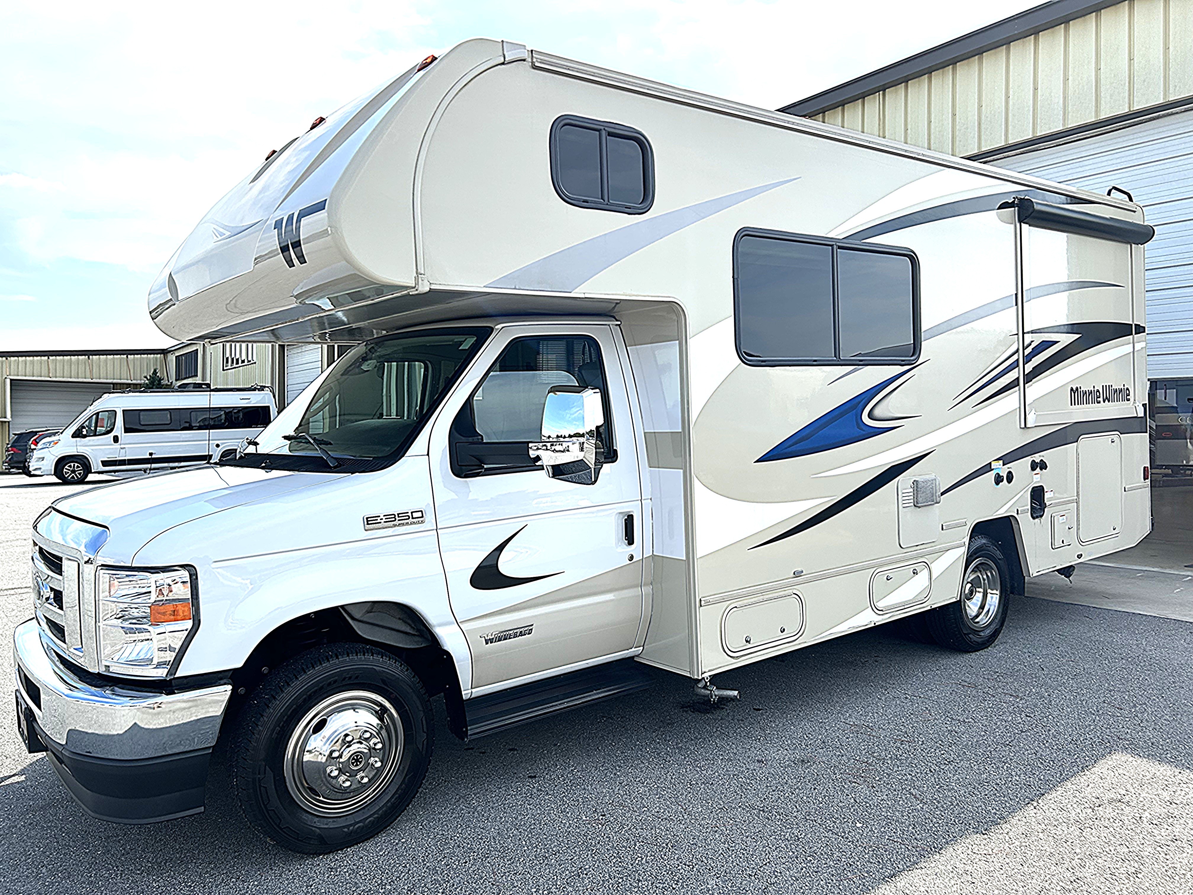 2021 Winnebago MINNIE WINNIE 22M RV