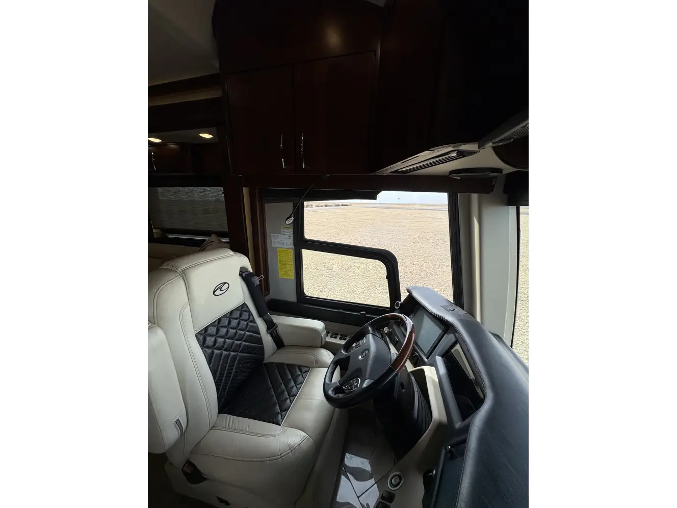 A photo of this 2019 American Coach 45A
