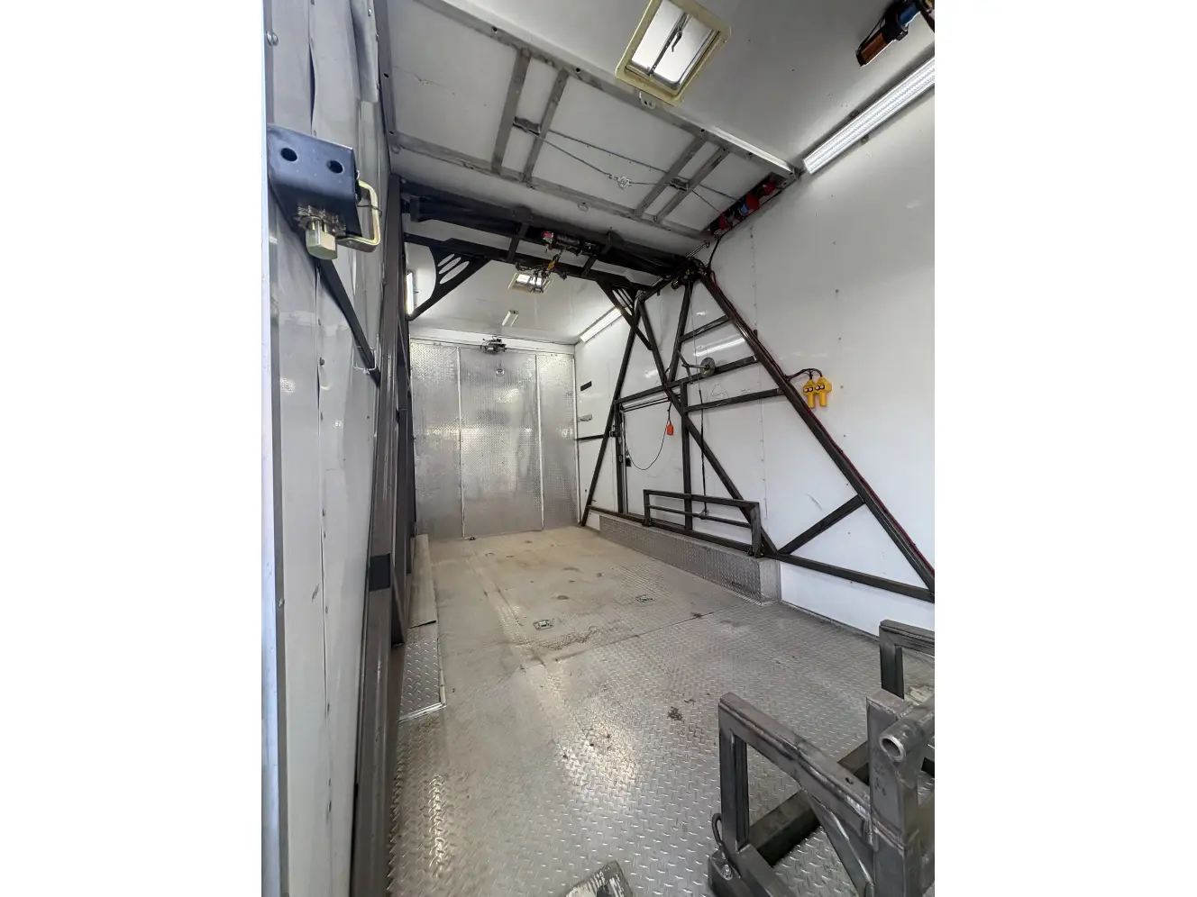 A photo of this 2019 American Coach 45A