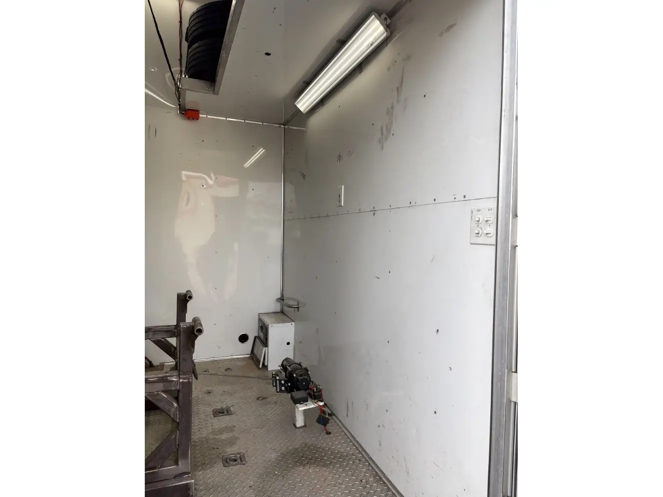 A photo of this 2019 American Coach 45A