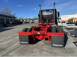 2026 VOLVO VHD64FT300