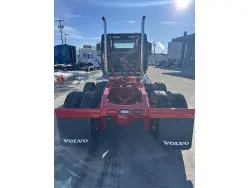 2026 VOLVO VHD64FT300