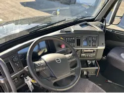 2026 VOLVO VHD64FT300
