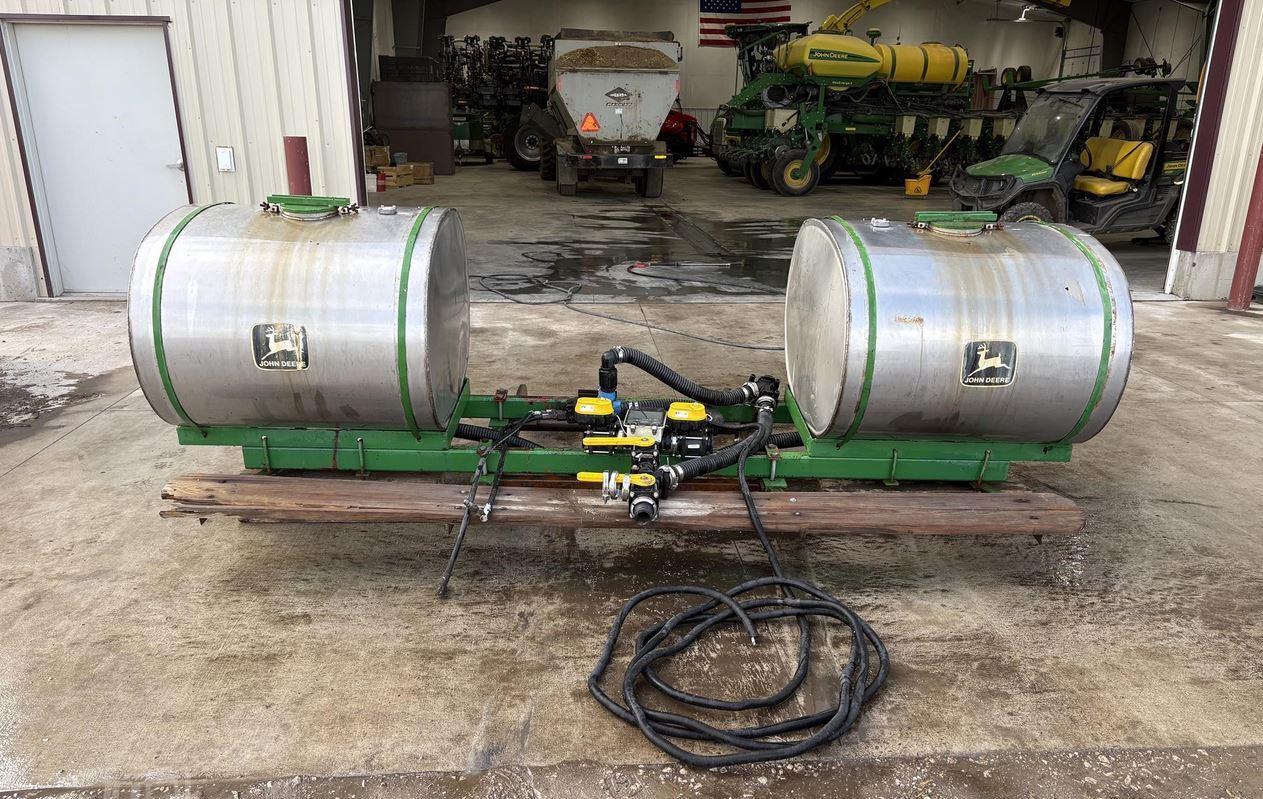 2020 JOHN DEERE CHEM-FARM 200 in Lake City, IA