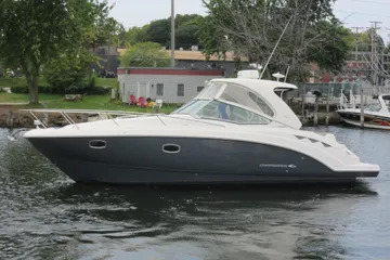 2017 Chaparral 330 SIGNATURE in saint joseph MI