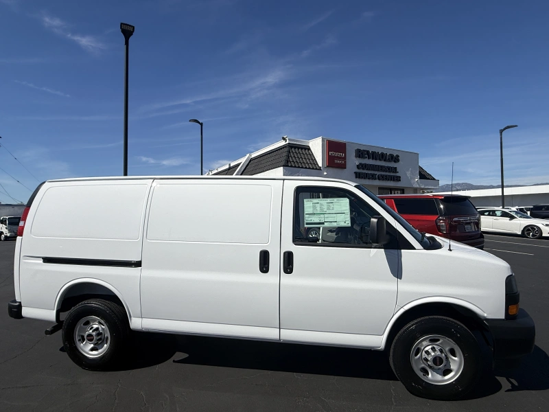 2026 GMC SAVANA 2500 V8 GAS