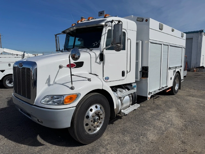 2013 PETERBILT 337