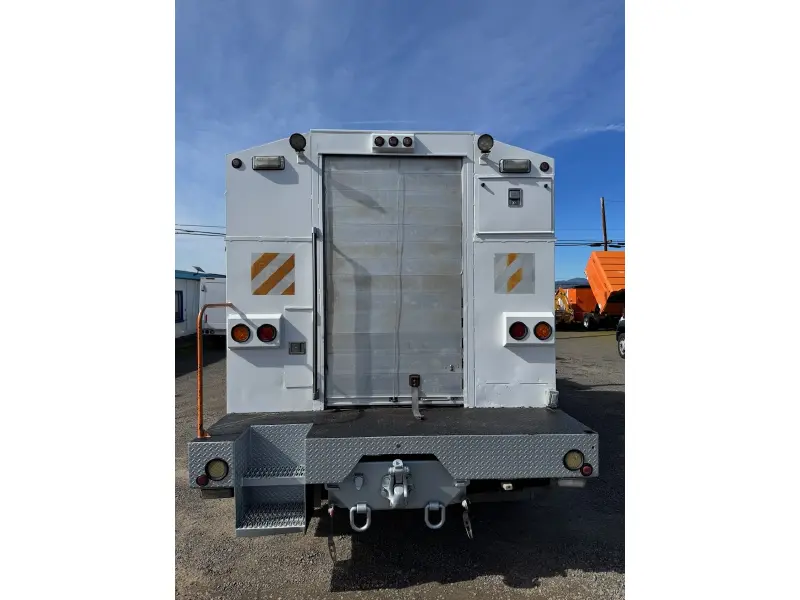 2013 PETERBILT 337