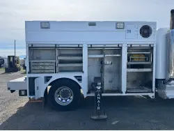 2013 PETERBILT 337