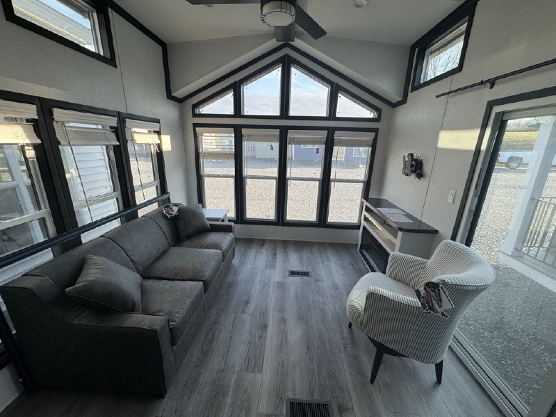 2026 KROPF LAKESIDE 8005KWD