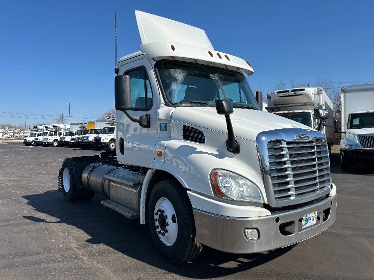 2020 FREIGHTLINER CASCADIA 113 in Indianapolis, IN