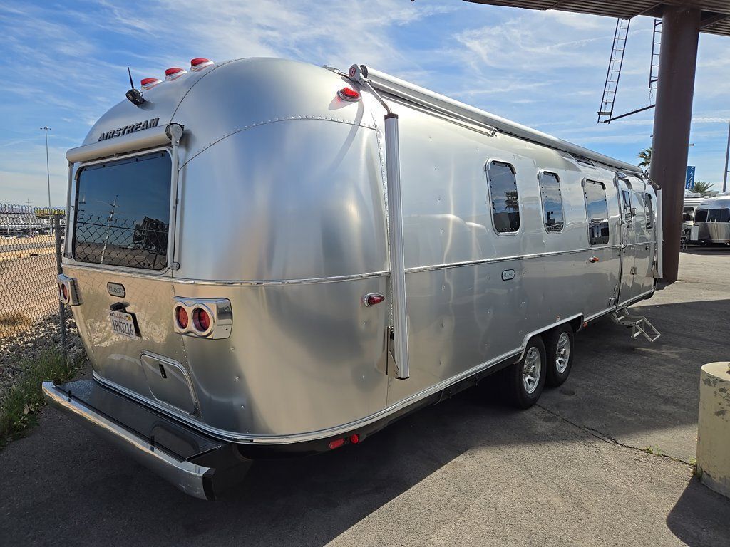 2025 Airstream Classic 33FBQ in las vegas NV