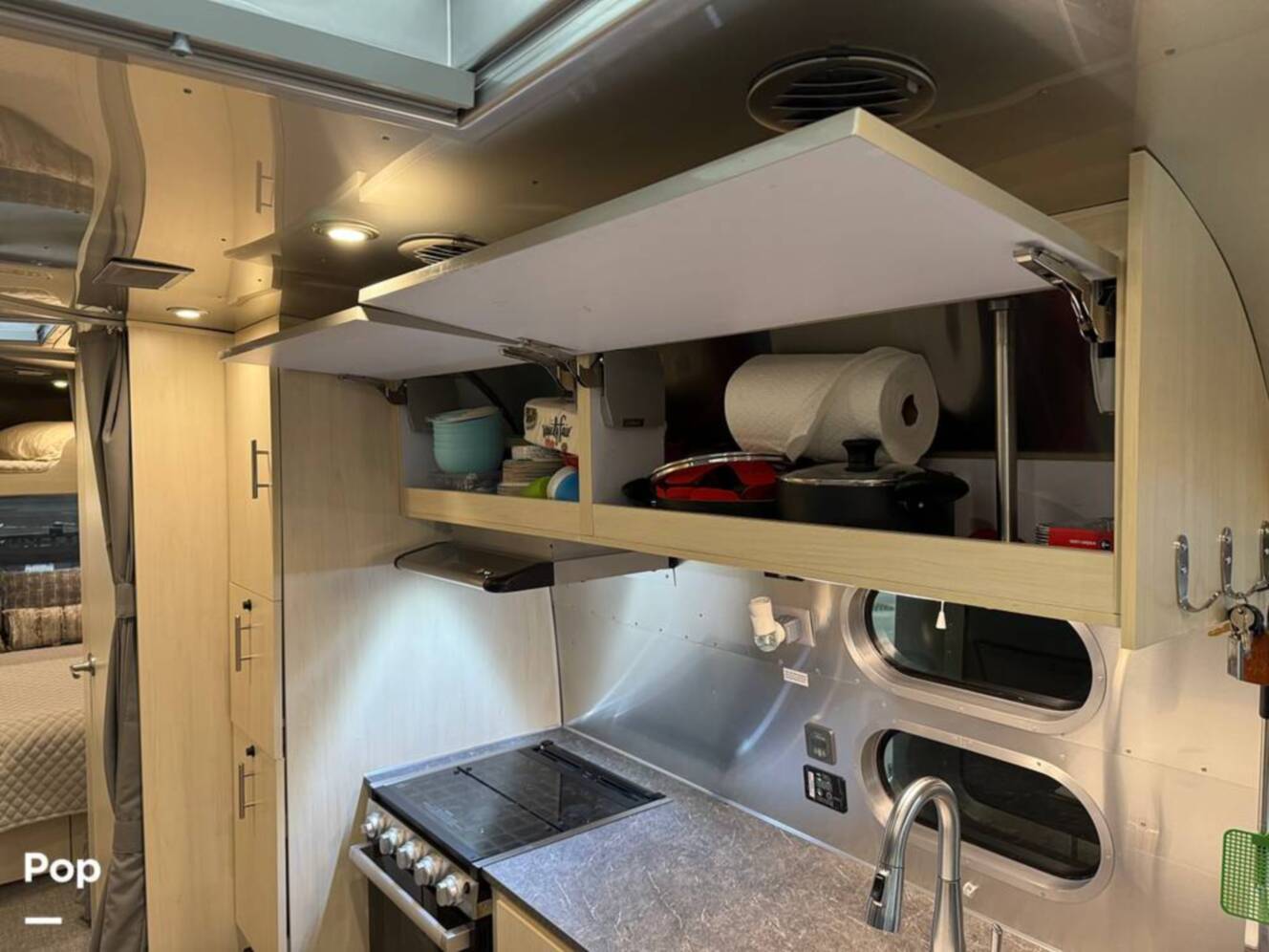 A photo of this 2022 Airstream Flying Cloud 27FB Queen