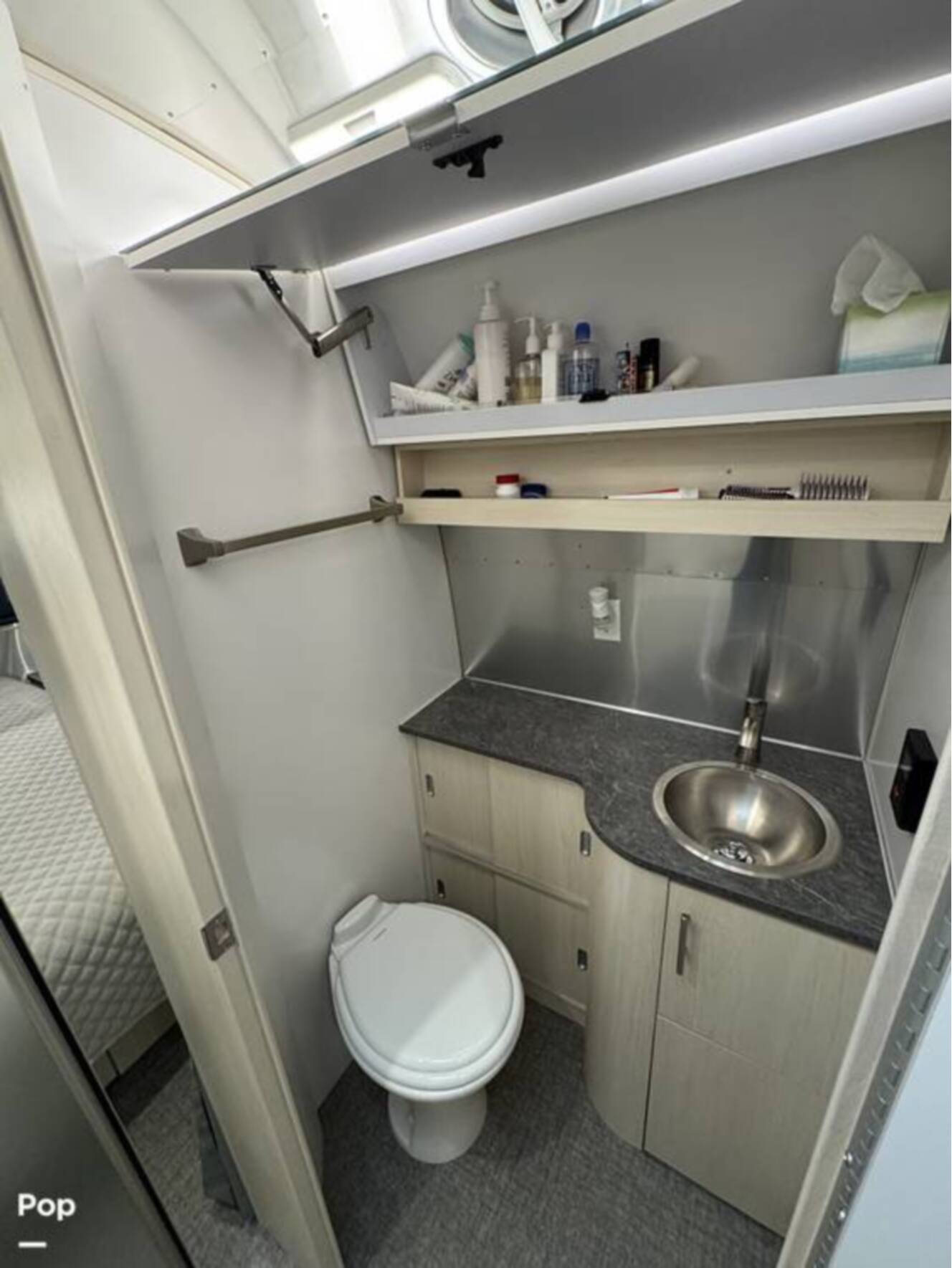 A photo of this 2022 Airstream Flying Cloud 27FB Queen