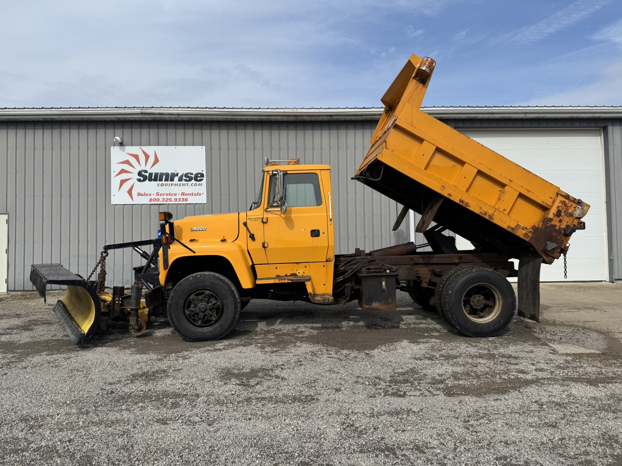 1995 FORD L-SERIES in Canton, OH