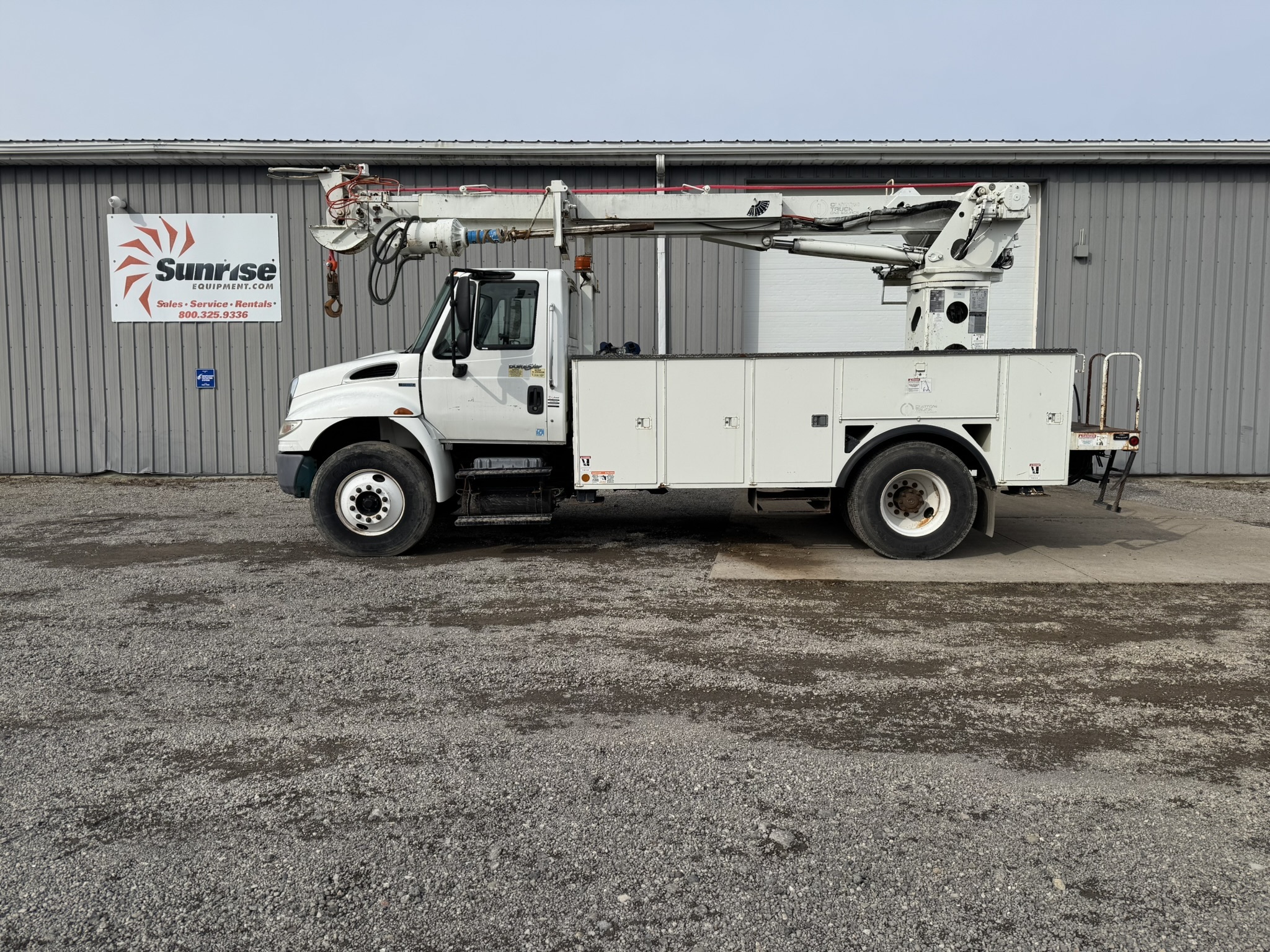 2011 INTERNATIONAL 4000 in Canton, OH
