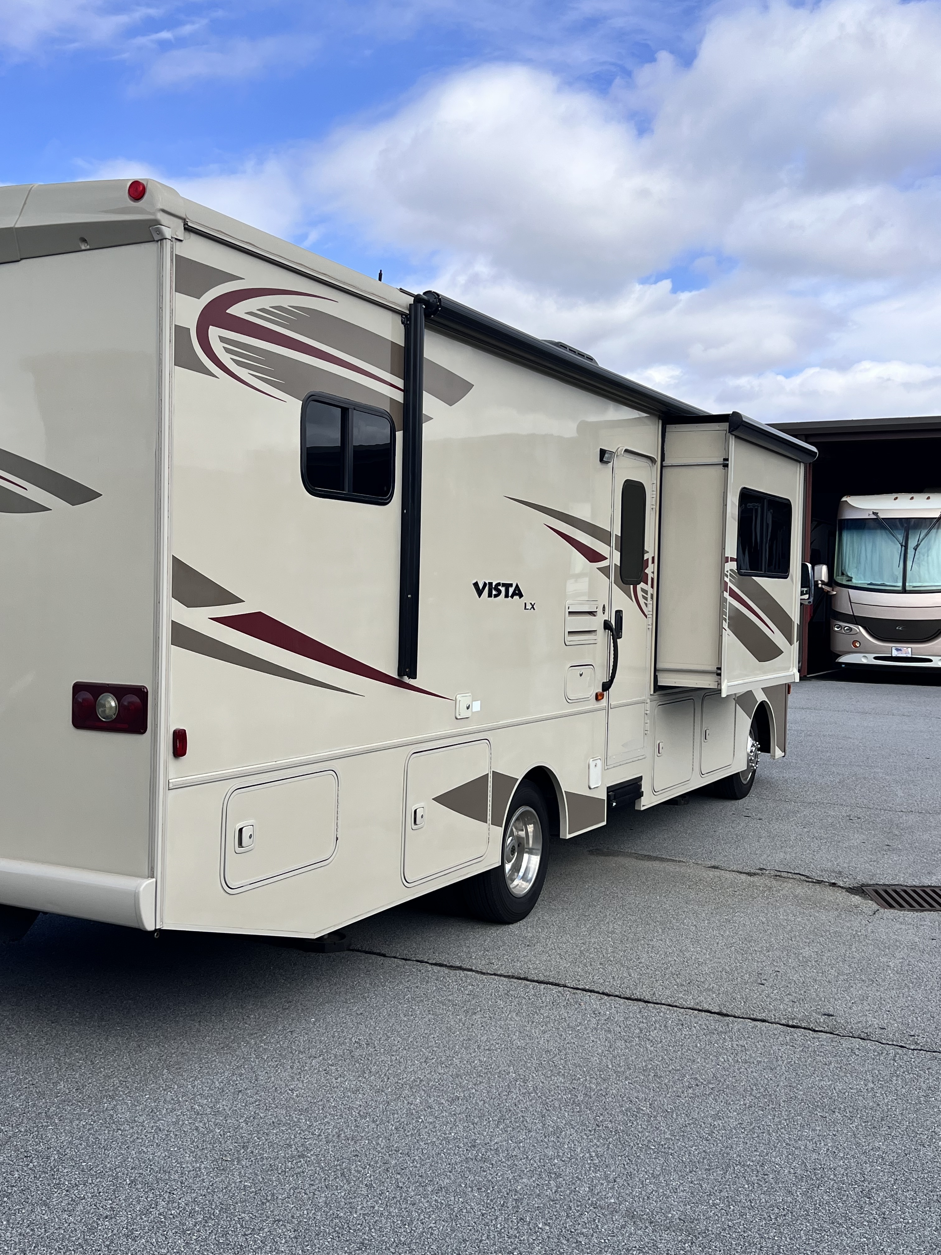 2016 Winnebago VISTA LX 30T in buford GA