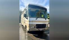 2001 Fleetwood SOUTHWIND 32VS RV