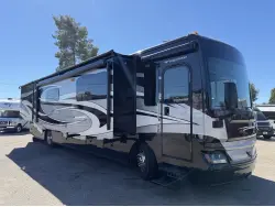 2017 FLEETWOOD PACE ARROW LXE 38F