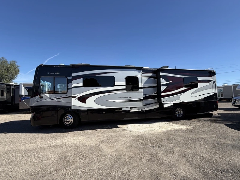 2017 FLEETWOOD PACE ARROW LXE 38F