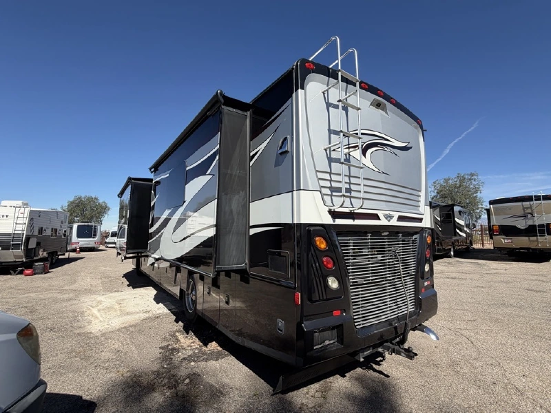 2017 FLEETWOOD PACE ARROW LXE 38F