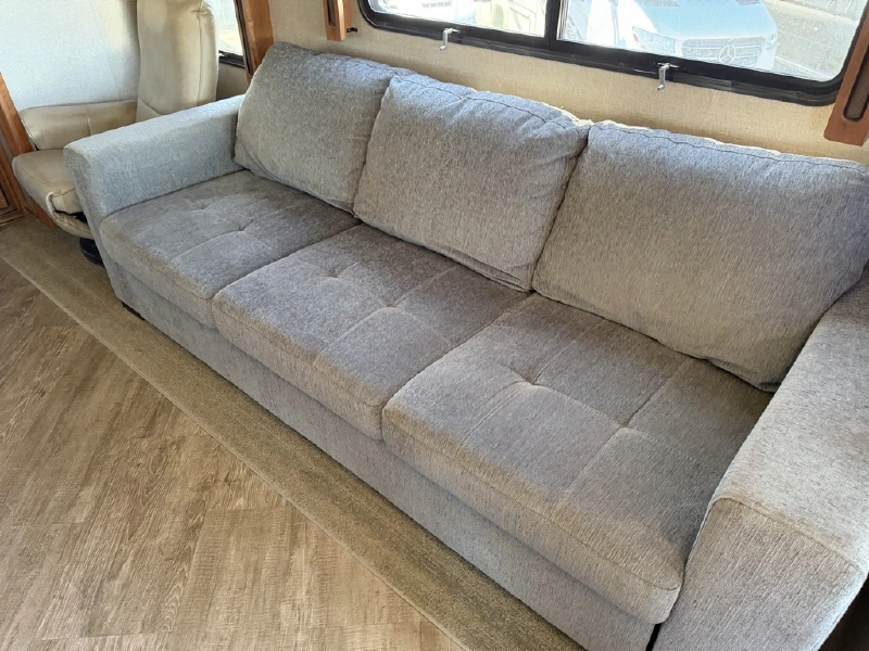 2017 FLEETWOOD PACE ARROW LXE 38F