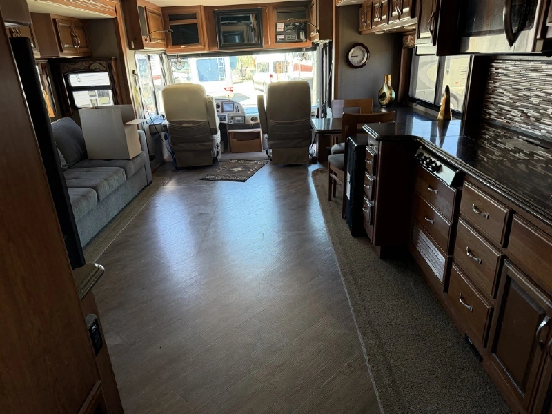 2017 FLEETWOOD PACE ARROW LXE 38F