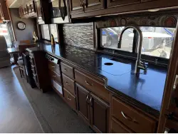 2017 FLEETWOOD PACE ARROW LXE 38F