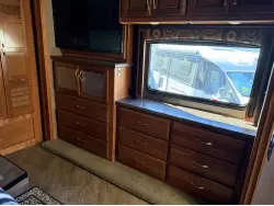 2017 FLEETWOOD PACE ARROW LXE 38F