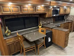 2017 FLEETWOOD PACE ARROW LXE 38F